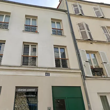 Parisiannest Paryż
